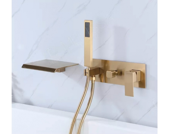 Sen bồn tắm âm tường màu vàng dạng thác HD1815G