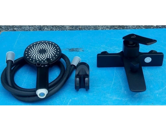 Sen tắm nóng lạnh màu đen HD3006B